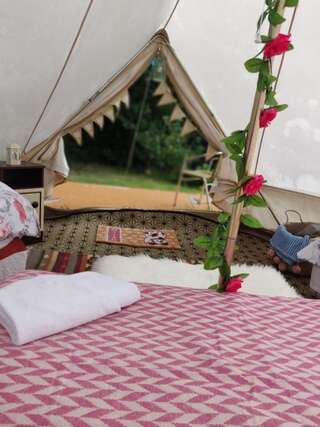 Люкс-шатры Dunfanaghy Glamping Данфанахи Luxury Bell Tent (4 Adults)-13
