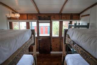 Люкс-шатры Dunfanaghy Glamping Данфанахи Quadruple Carriage Compartment-3